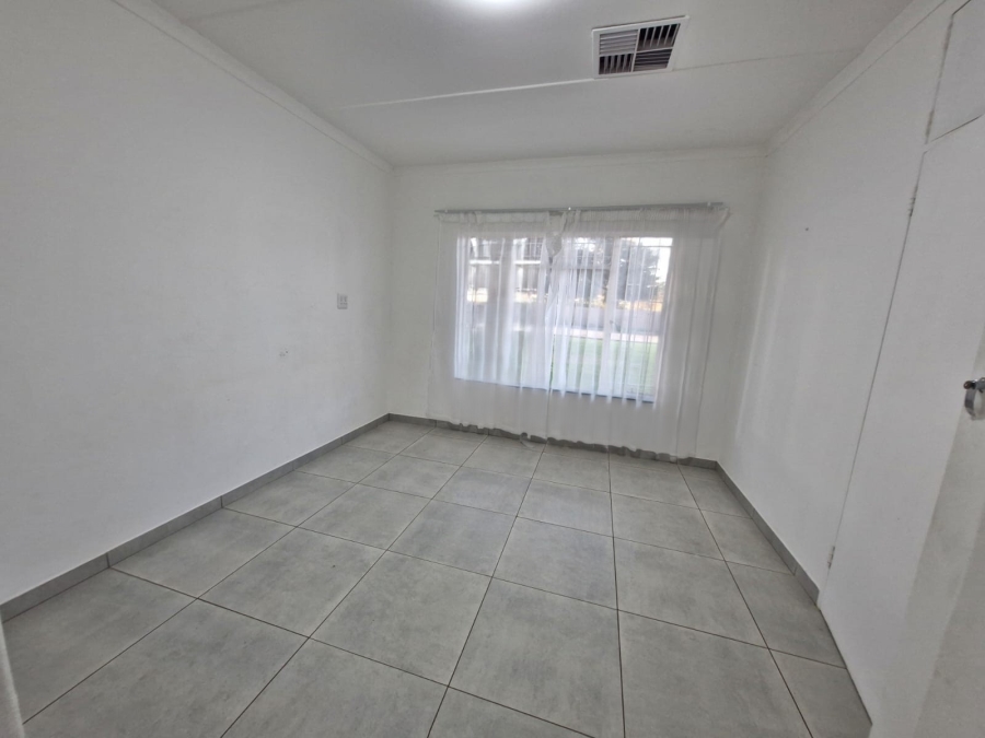To Let 4 Bedroom Property for Rent in Kathu Northern Cape